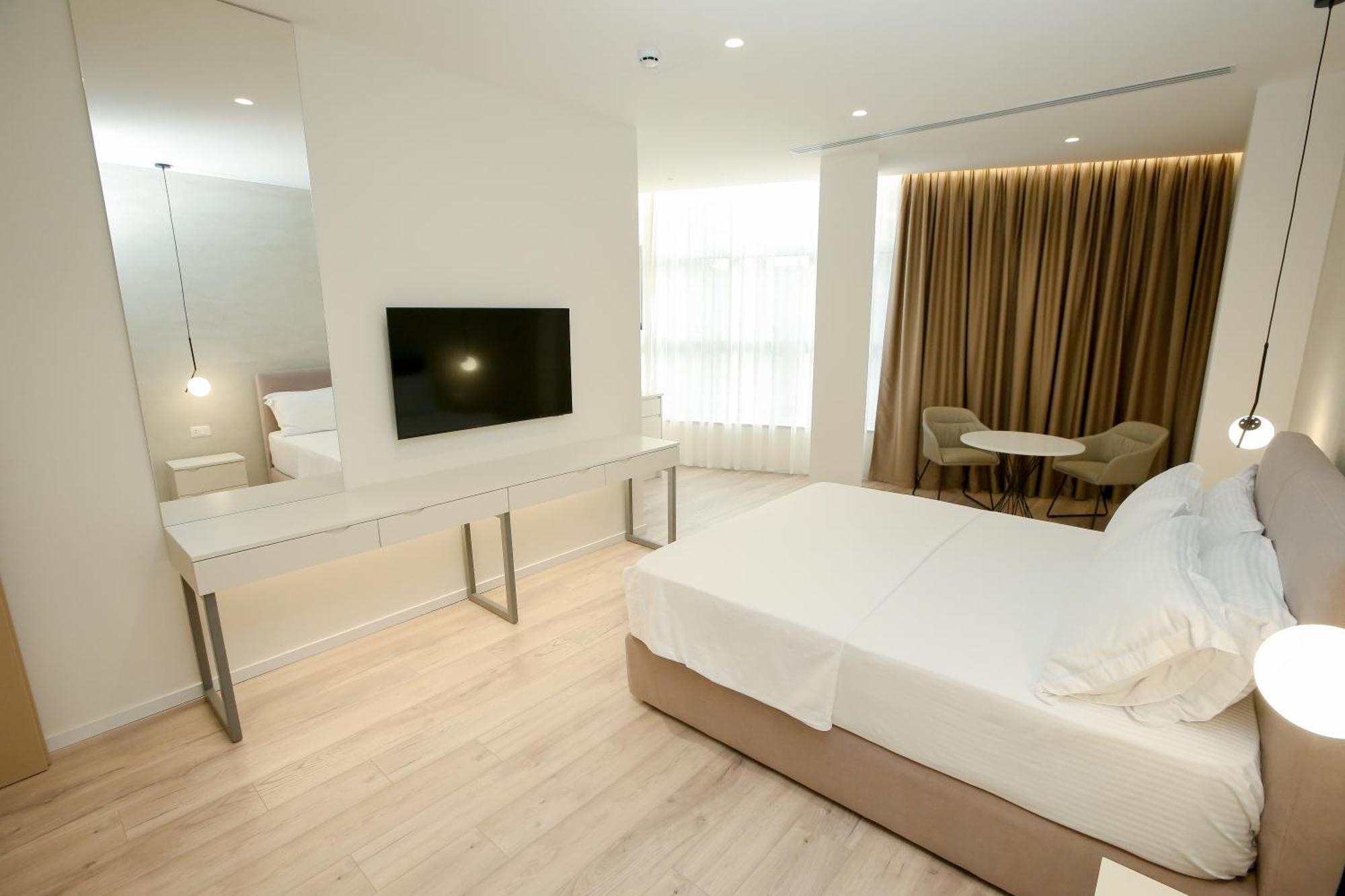 Nos Luxury Rooms Shkodër エクステリア 写真