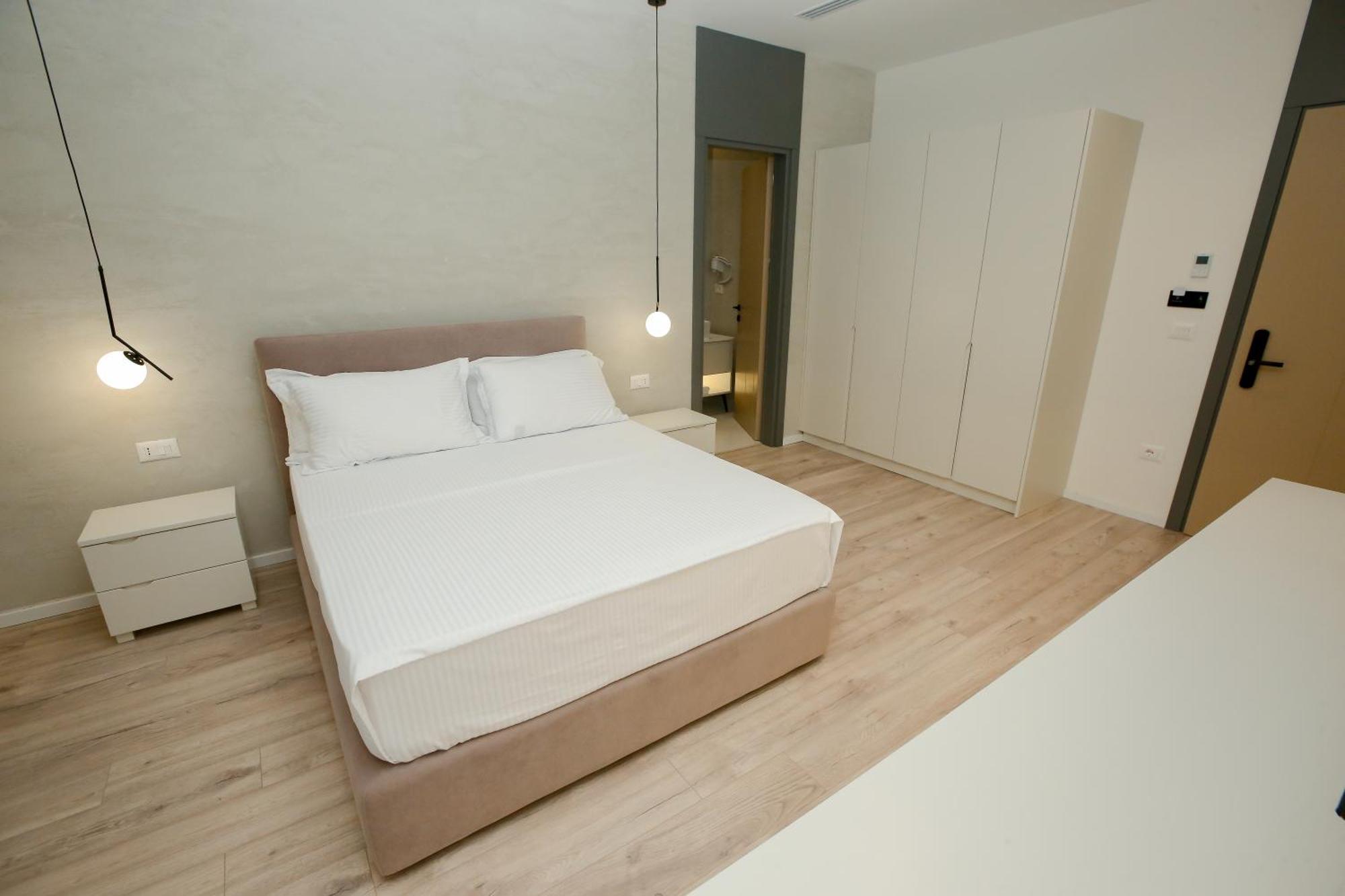 Nos Luxury Rooms Shkodër エクステリア 写真